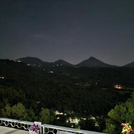 Umah De Madya & Rooftop De Madya 문덕 외부 사진