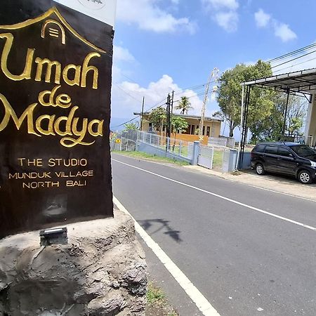 Umah De Madya & Rooftop De Madya 문덕 외부 사진